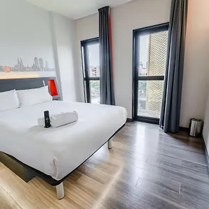 2* Szálloda Easyhotel Barcelona Fira